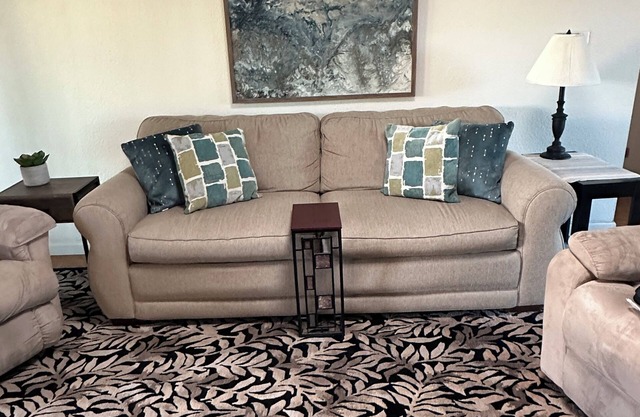 Fountain of the Sun 55+ - 2BR 2 BA updated condo-A Paradise in the Sun