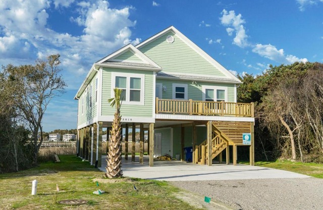 Fountains Folly by Oak Island Accommodations