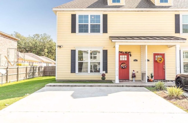 Four Gables at Penn Properties