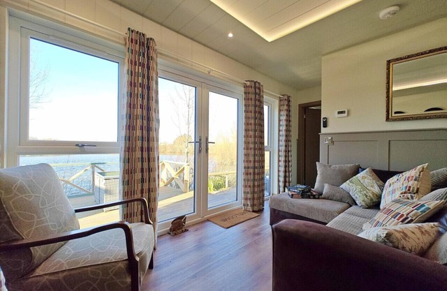 Four Lakes Retreat In Two