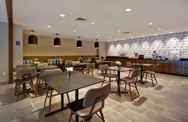 Four Points by Sheraton Boston Newton
