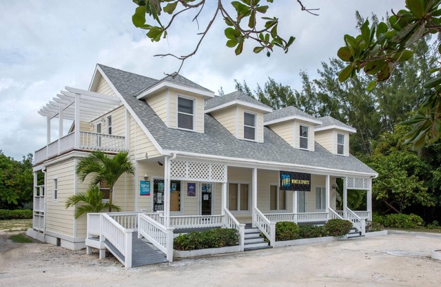 Four Points Suite by Eleuthera Vacation Rentals