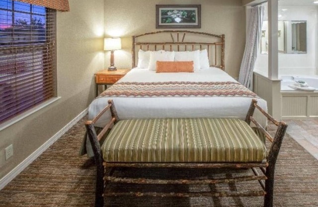 Four-Room Getaway | Swim, Soak & Play All Day Outdoors