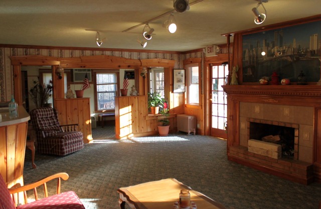 Four Winds Country Motel