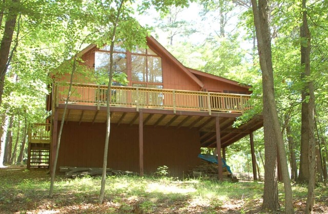 Fox Hollow - hot tub, pet friendly, wifi, golf, pool access, fireplace, grill