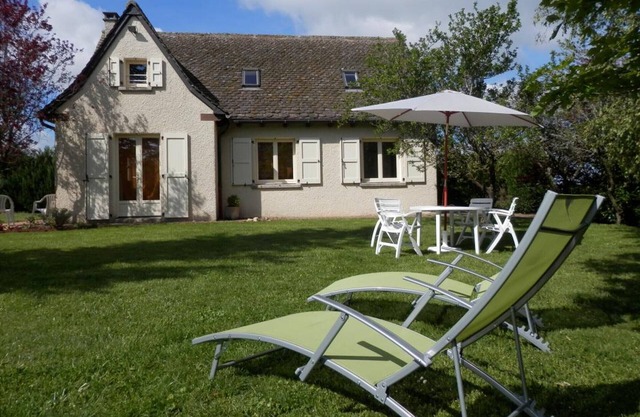 Gite Neuvéglise-sur-Truyère-Sériers, 2 bedrooms, 4 persons