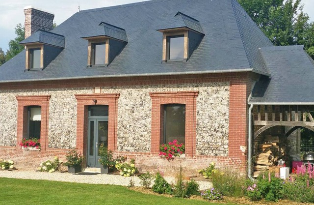 Gite Sainte-Marguerite-sur-Fauville, 4 bedrooms, 10 persons