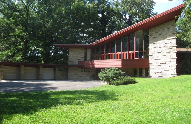 Frank Lloyd Wright overnight rental - The Elam House