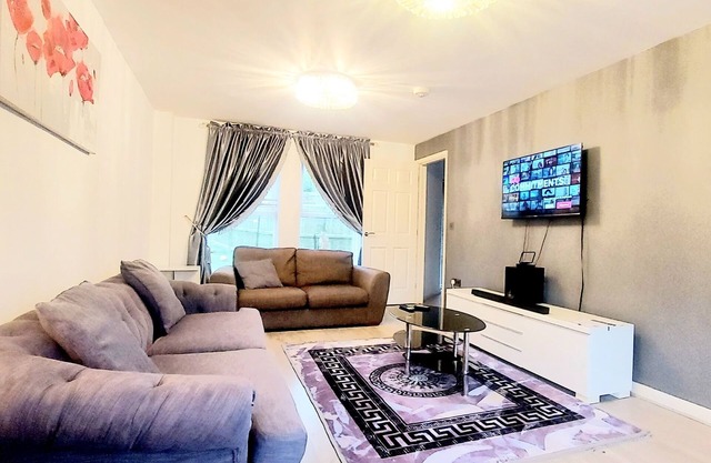 ✔Free 2 Private Parking -Sunderland Luxury Villa