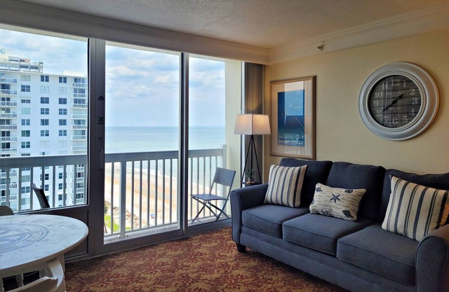 FREE DAILY ACTIVITIES-Affordable/Clean/Attractive-12th Floor Suite at Oceanfront Daytona Bch Resort!