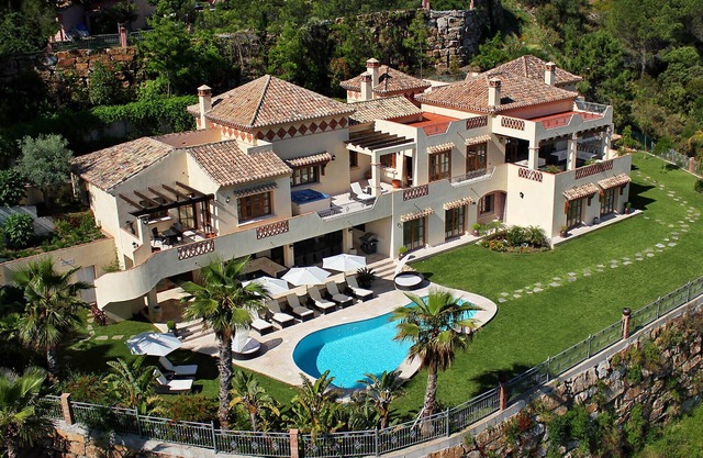 FREE €650 Daily Lux Pack - 7 Bedroom Luxury Villa, 2 Private Pools, Spa, Sauna
