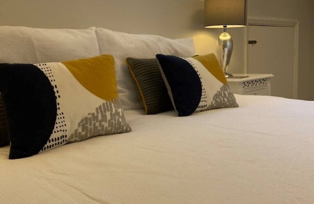 Free Parking,Entire Place,10Min City, Deep Cleaned