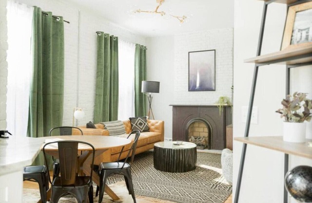 FREE Parking | Smart TV | Steps to Everything