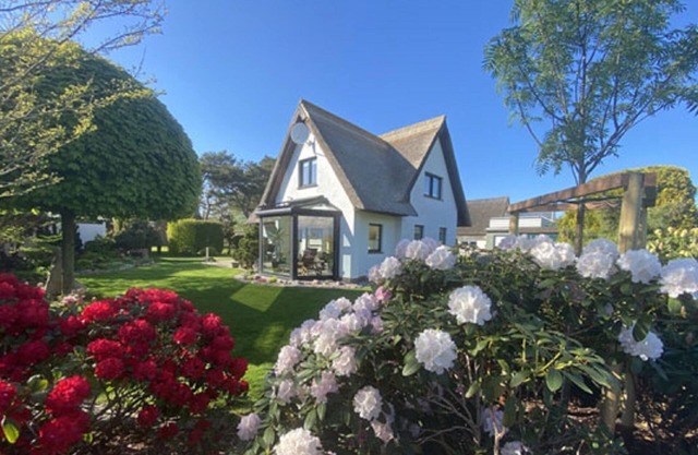 Freistehendes Ferienhaus mit Garten in Strandnaher Lage