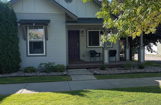 Fresh, Peaceful Home in Quaint Neighborhood