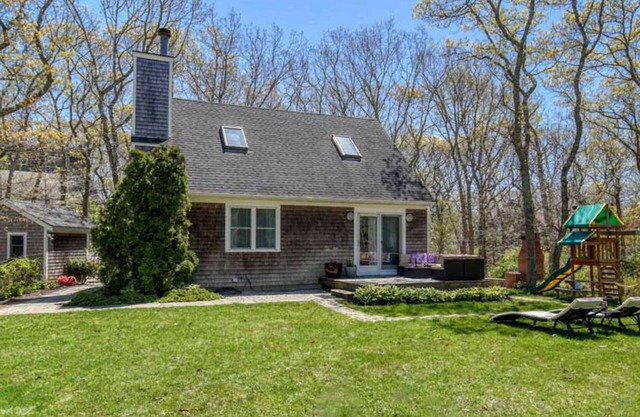 Fresh Quiet Hidden Gem, Pet & Kid Friendly, close to V.T.A., VH and farmstand-5*