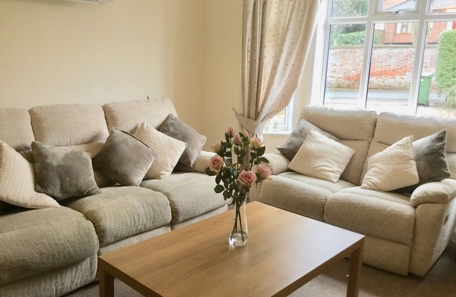 Friarscroft Lodge - 3 bedroom detached house