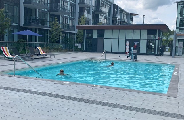 Friday Harbour Resort - 2 bedrooms, 3 beds, 2 full baths, living room, kitchen