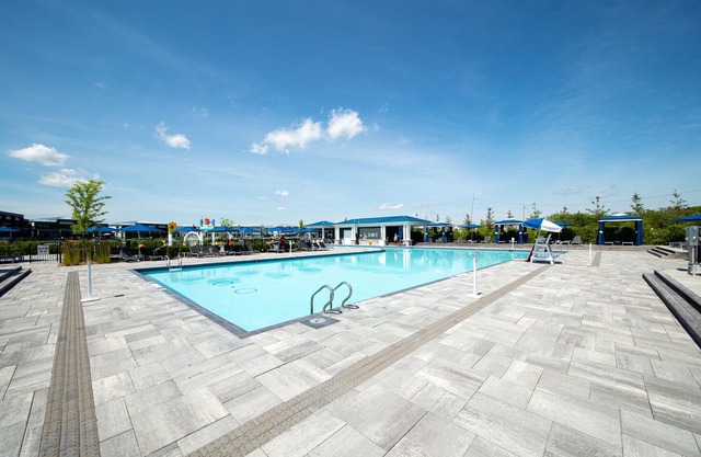 Friday Harbour Retreat with Courtyard Pool