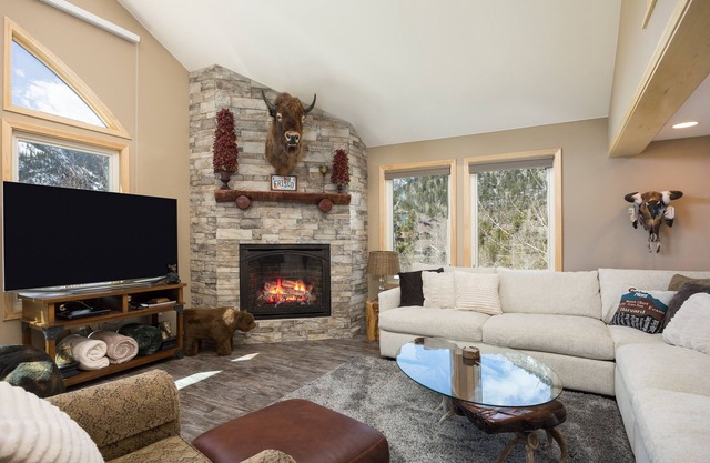 Frisco 1 - Two Bedroom House, Sleeps 12