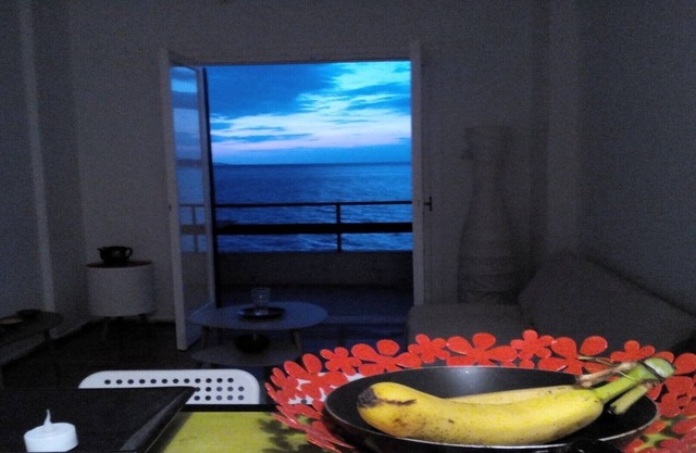 FRONTBEACH APARTMENT-180° SEAVIEW