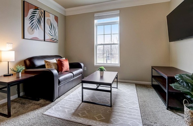 Frontdesk | 1 BR Near Notre Dame