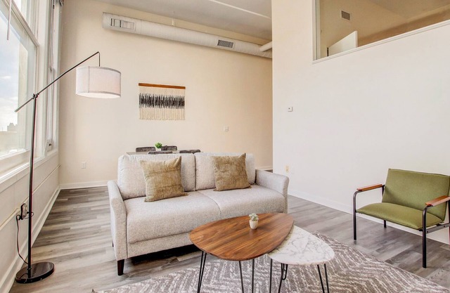 Frontdesk | 2 BR Apt near Indiana State Fairground