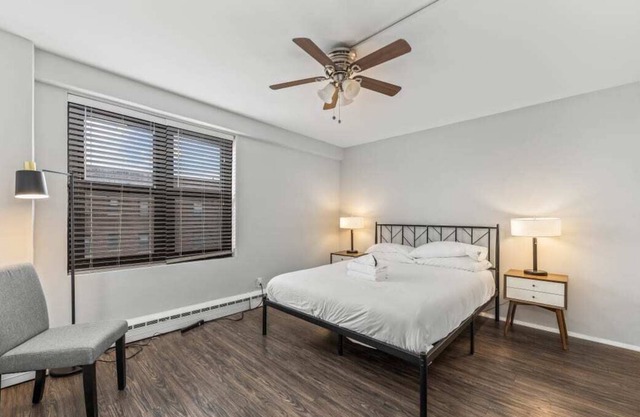 Frontdesk | Open 1 BR Apt near Lake Michigan