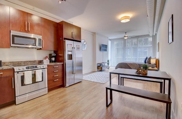 FRONTDESK The VUE Apts Uptown Charlotte