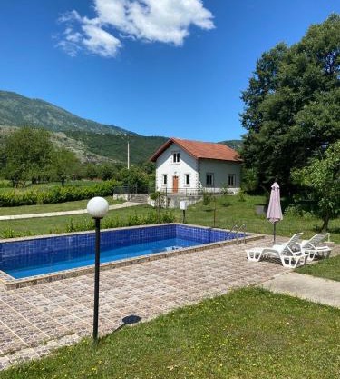 Frutak Villa Resort