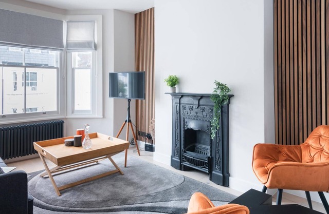 Fulham Light – 2 Bedroom Home