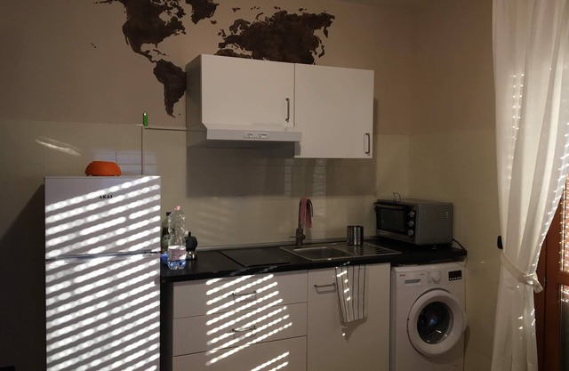 Full apartment for 2 adults