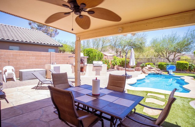 Full family friendly house w/private heated pool and pizza oven!