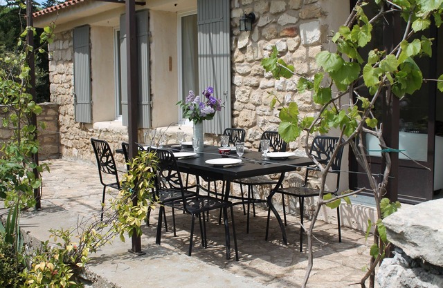 Fully air-conditioned stone house with private pool and enclosed garden