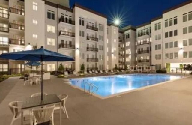 Fully Furnished 2 bed/2bath Apartment near the Galleria