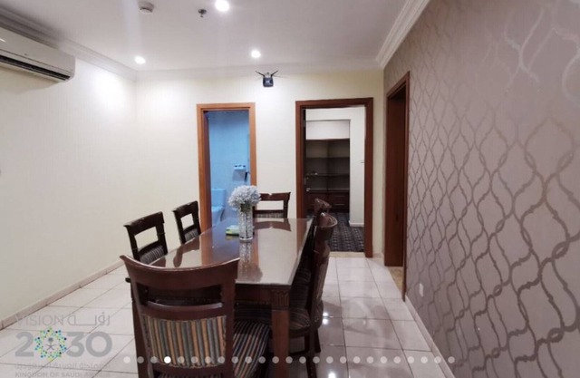 Fully Furnished 3 Rooms Serviced Apartment FOR RENT Sari St / UNIT 14