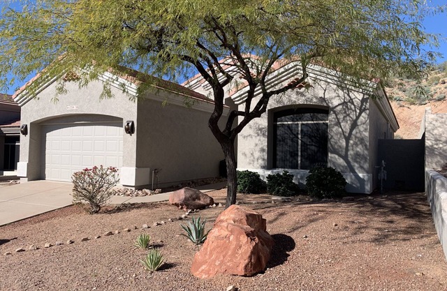 Fully Furnished House in Beautiful Gated Community at Red Mountain Ranch