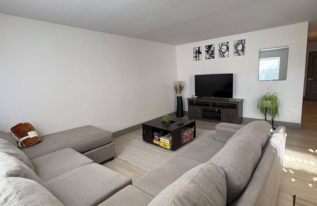 Fully Remodeled Beauty in the Heart of Vacaville w/Huge Backyard!