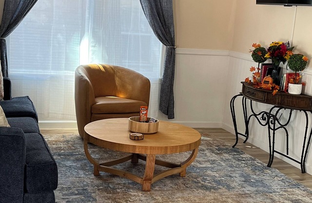 Fully Remodeled Home Close To Downtown, OIT, and Sky Lakes Hospital