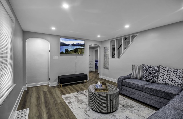 Fully renovated house in Bowmansville/Depew