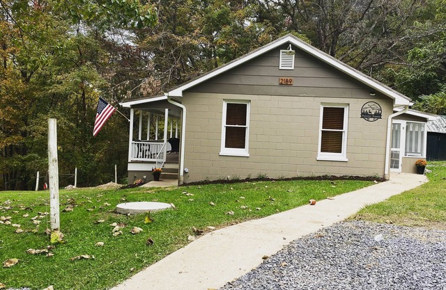 Fully Renovated Mountain Home In The Shenandoah Valley