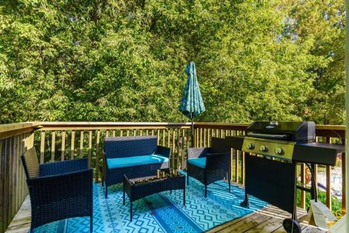 Fun & Cozy Retreat: Nature & Games