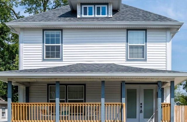 Fun for Everyone w Hot Tub, BBQ, Patio