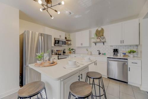 Funky River Caravan Apt