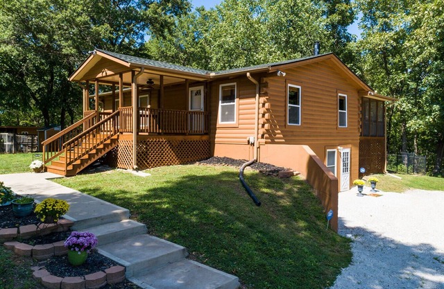 Furnished 1 bedroom and 1 bath full kitchen washer dryer on 6 Acres