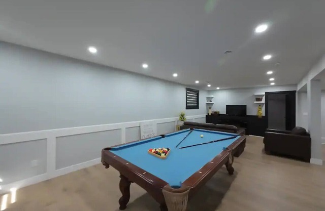 Furnished 2-Bedroom Suite |Best Calgary Location| Near Bow River, Golf, Stampede