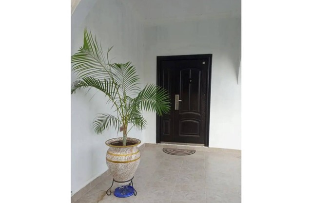 Furnished Apartment with a Spacious Garden
