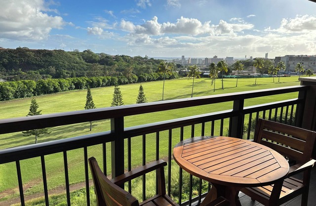 FURNISHED GOLF COURSE VIEW HOME "H", NEAR CAMP SMITH/JBPHH/AIRPORT, FREE PRKG.
