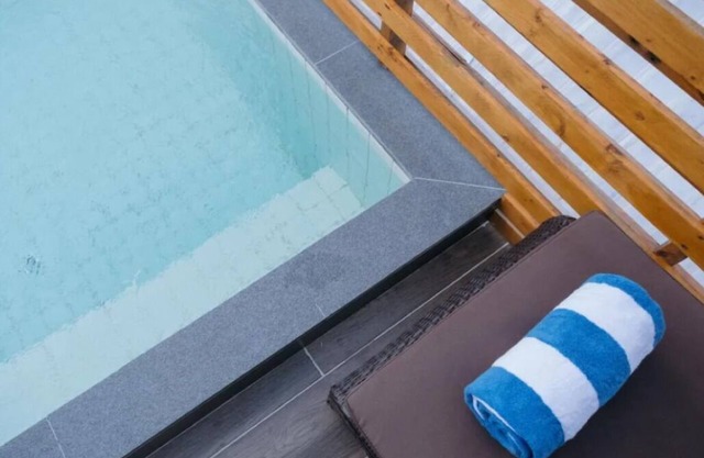 Fuvahmulah Central Hotel - Suite With pool view