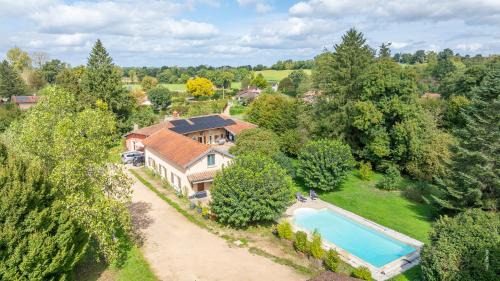Gîte à la campagne avec piscine